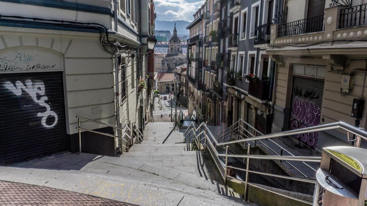 Bonito Y Espacioso Piso En Bilbao. Centro Екстер'єр фото